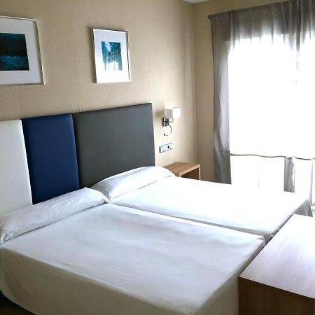 เฟิสต์ แฟลตโทเทล อินเตอร์เนชั่นแนล Aparthotel เบนัลมาเดนา ภายนอก รูปภาพ