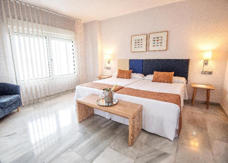 เฟิสต์ แฟลตโทเทล อินเตอร์เนชั่นแนล Aparthotel เบนัลมาเดนา ห้อง รูปภาพ