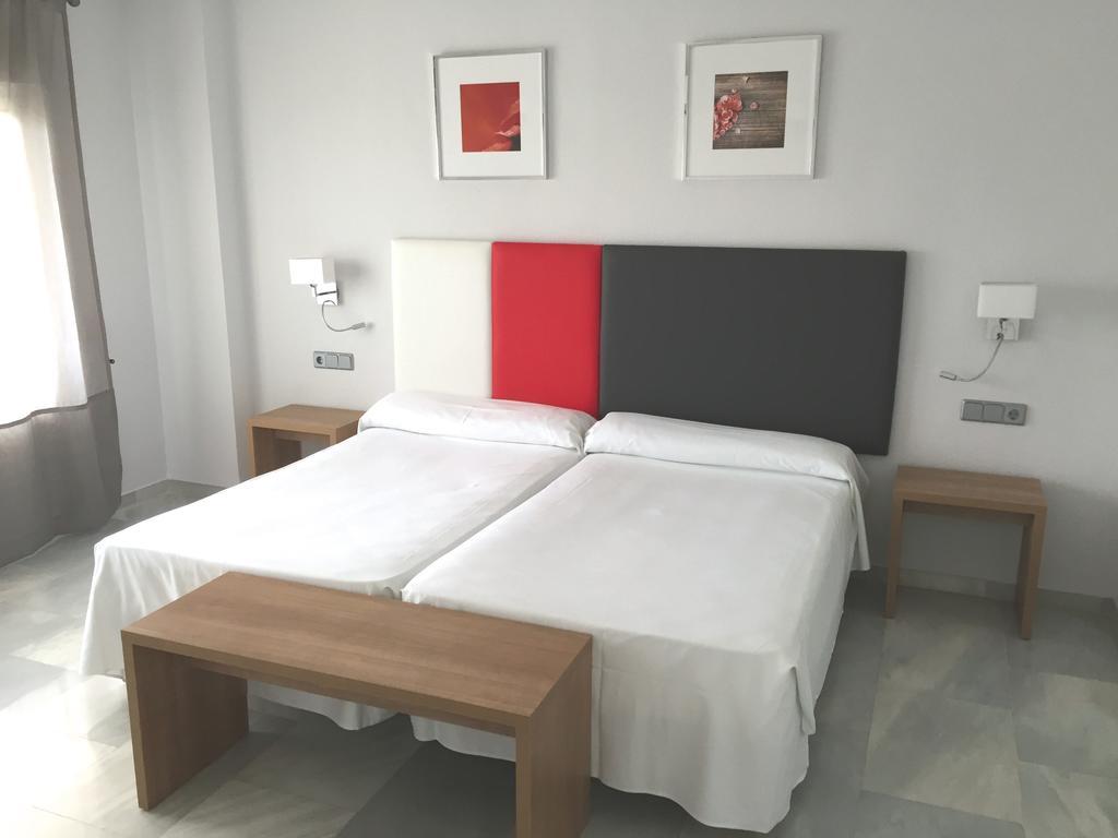 เฟิสต์ แฟลตโทเทล อินเตอร์เนชั่นแนล Aparthotel เบนัลมาเดนา ภายนอก รูปภาพ